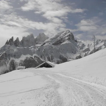 Casera Caviazza Chalet Falcade