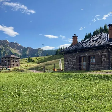 Casera Caviazza Chalet Falcade